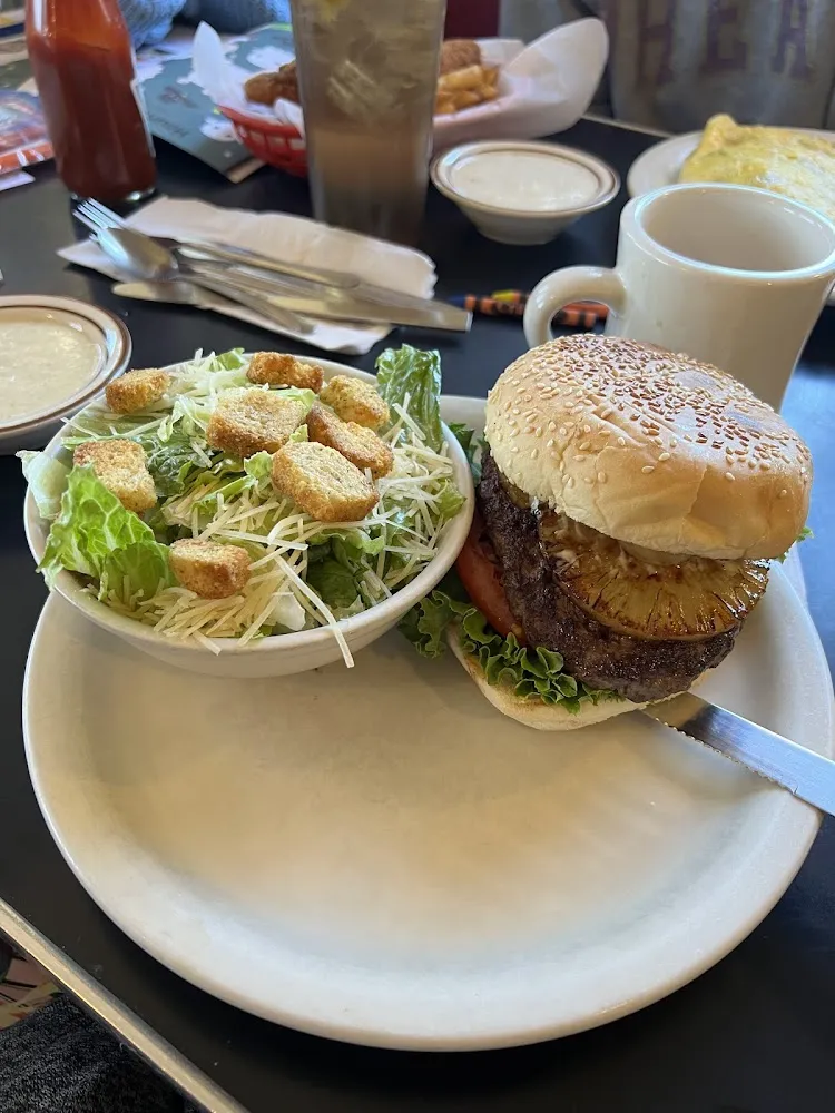 Bonzi Burger with Side Salad